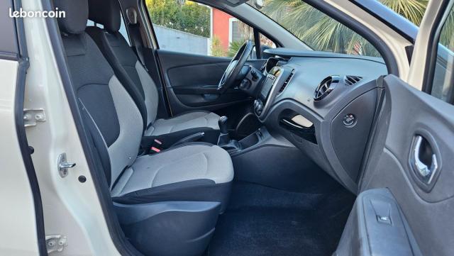 Renault Captur image 1