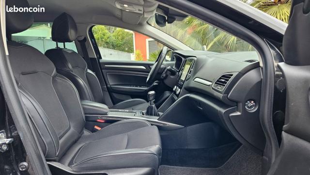 Renault Megane image 2