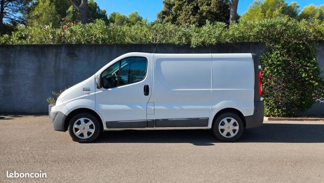 Renault Trafic image 7