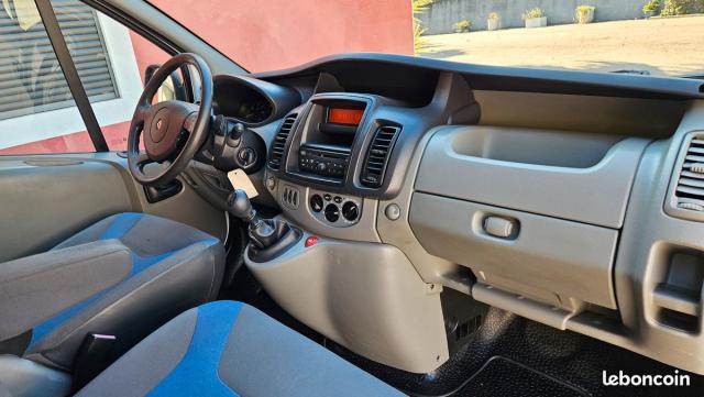 Renault Trafic image 1