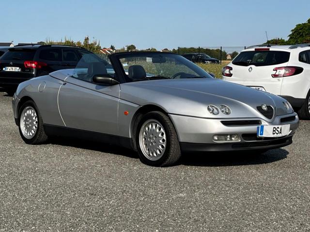 Alfa Romeo Spider image 4