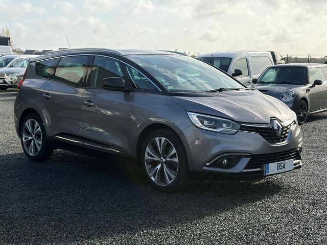 Renault Grand Scénic image 1