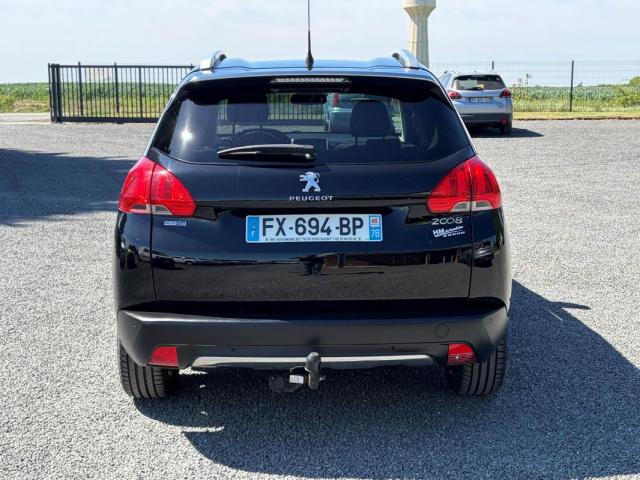 Peugeot 2008 image 8