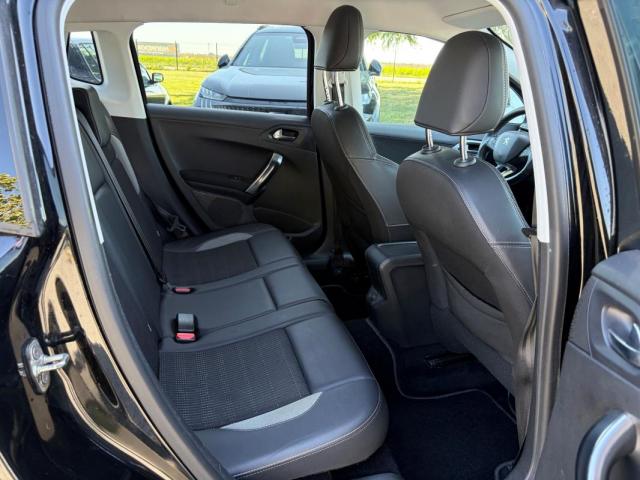 Peugeot 2008 image 5