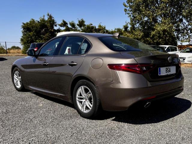 Alfa Romeo Giulia image 3