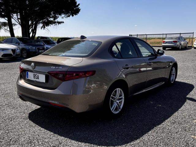 Alfa Romeo Giulia image 6
