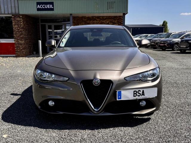 Alfa Romeo Giulia image 4