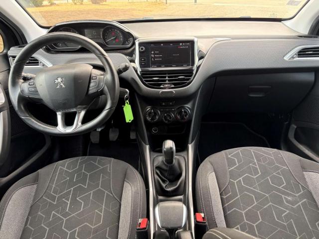 Peugeot 2008 image 7