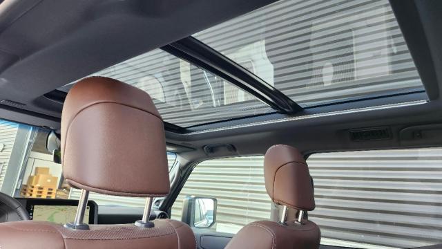 Toyota Land Cruiser image 8