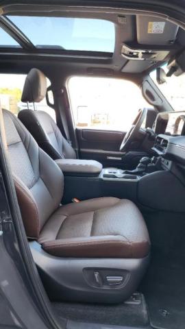 Toyota Land Cruiser image 2