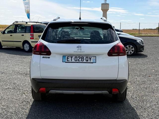 Peugeot 2008 image 6