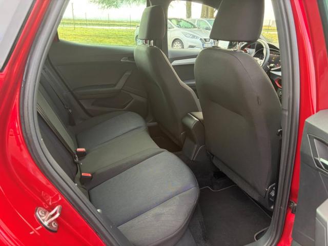 Seat Arona image 2
