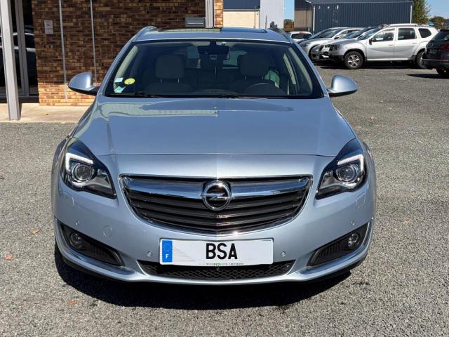 Opel Insignia Sports Tourer image 1