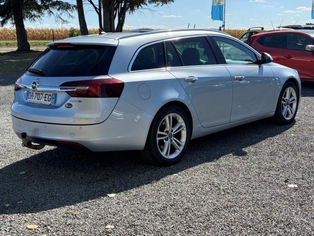 Opel Insignia Sports Tourer image 4