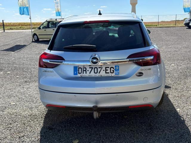 Opel Insignia Sports Tourer image 9