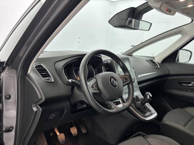 Renault Grand Scénic image 1