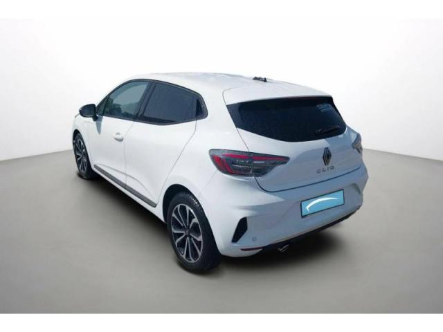 Renault Clio image 2