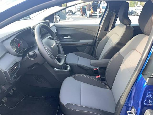 Dacia Sandero image 2