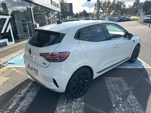 Renault Clio image 2