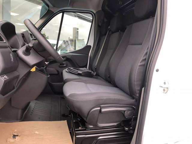 Renault Master image 6