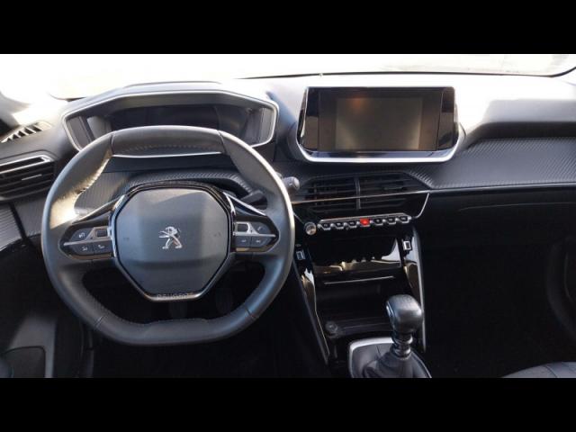 Peugeot 208 image 2