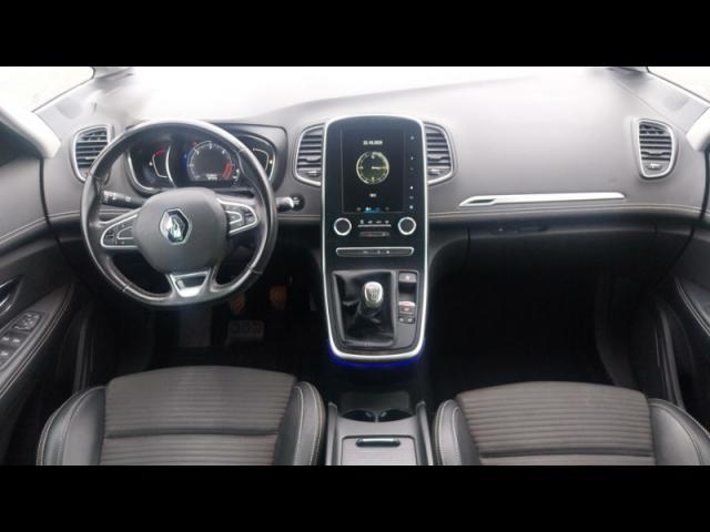 Renault Grand Scénic image 1