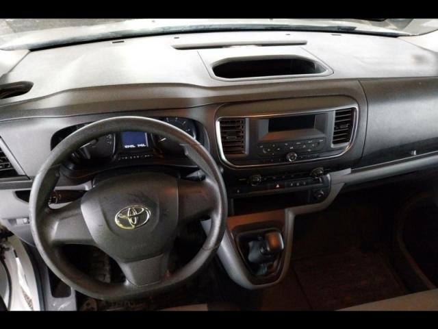 Toyota Proace image 2