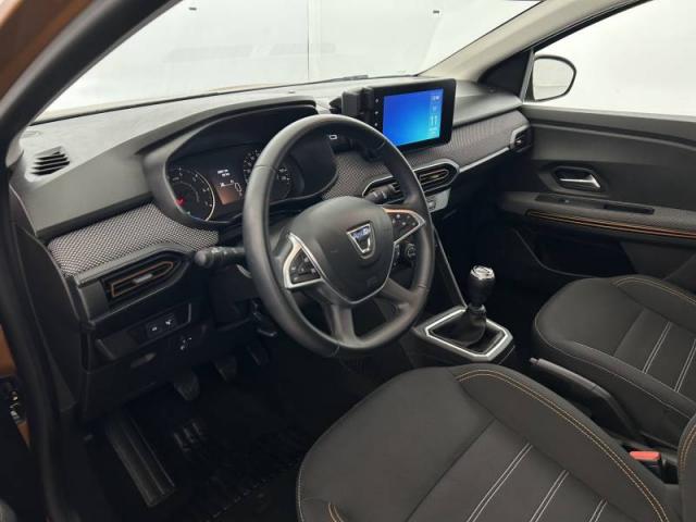 Dacia Sandero image 1