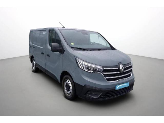 Renault Trafic image 2