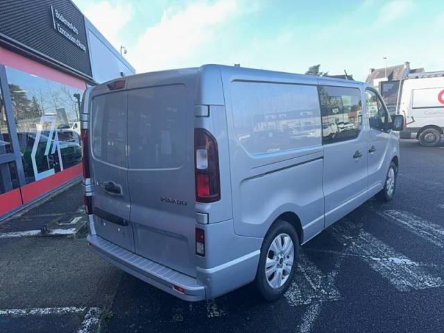 Renault Trafic image 9