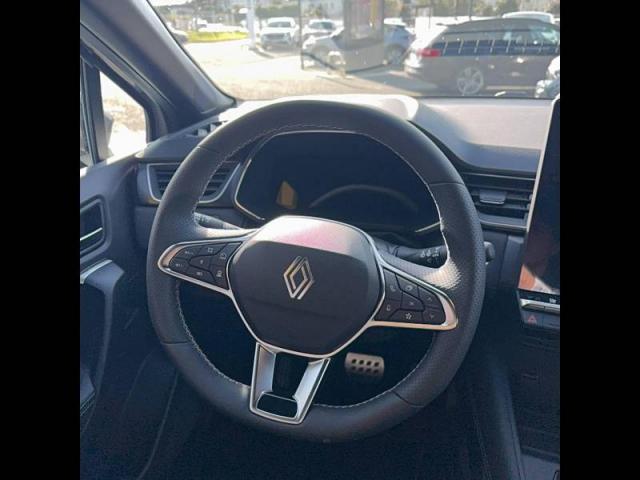 Renault Captur image 8