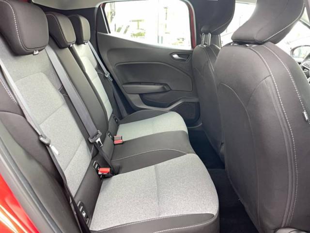 Renault Clio image 8