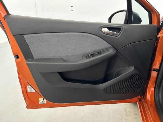 Renault Clio image 1
