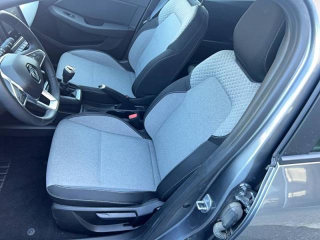 Renault Clio image 2