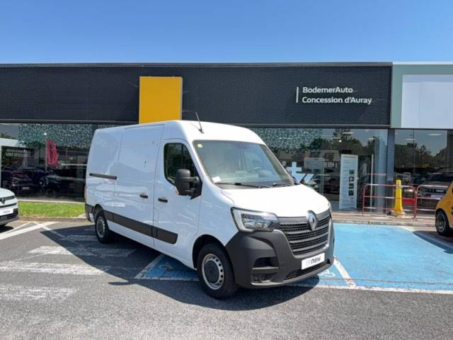 Renault Master image 2