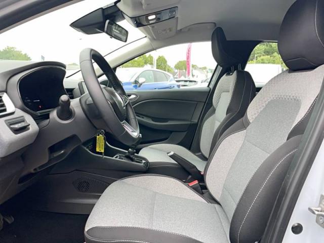 Renault Clio image 9