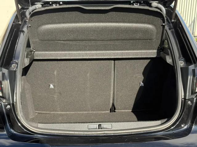 Peugeot 208 image 8