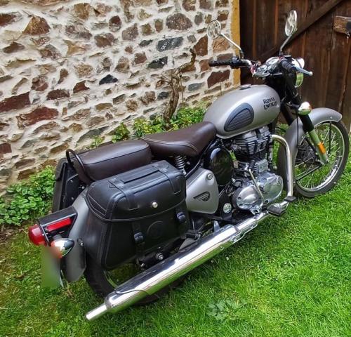 Royal Enfield Bullet image 1