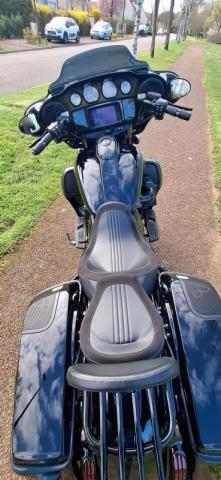 Street Glide image 2