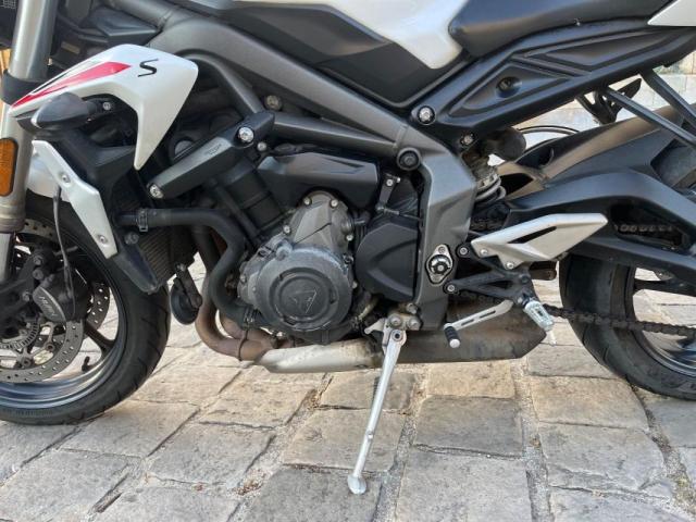 Triumph Street Triple image 3