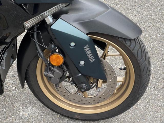 Yamaha X Max image 2
