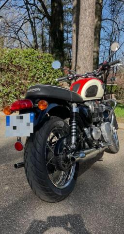 Triumph Bonneville image 4