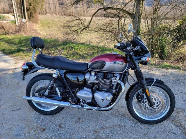 Triumph Bonneville 
