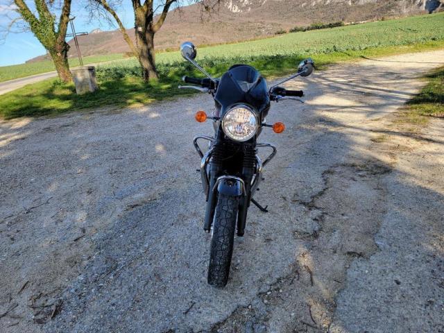 Triumph Bonneville image 3