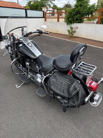 Harley Davidson Softail Heritage image 3
