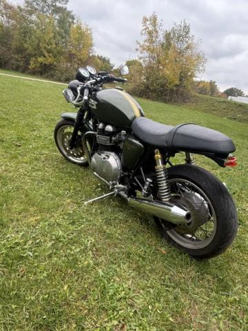 Triumph Bonneville image 4
