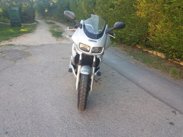 Yamaha Fazer 600 image 3
