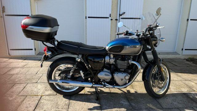 Triumph Bonneville 