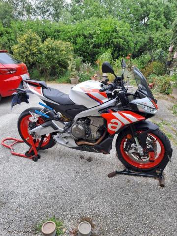 Aprilia Tuono 