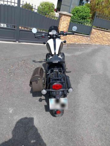 Bobber 1200 image 1